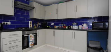 Flat to rent in Hill Park Crescent, Apt 2, Plymouth PL4