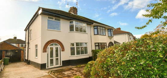 3 bedroom semi-detached house for sale