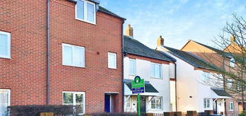 4 bedroom terraced house to rent