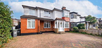 5 bed semi-detached house for sale