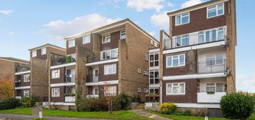 Flat for sale in King Charles Road, Surbiton KT5