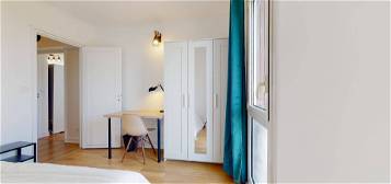 Appartement meublé  à louer, 5 pièces, 4 chambres, 77 m²