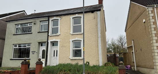 3 bed semi-detached house for sale