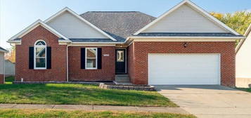 2040 Hearthside Cir, Shelbyville, KY 40065