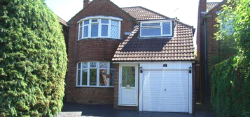 3 bed detached house to rent