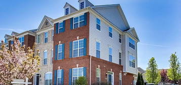 43213 Whelplehill Ter, Ashburn, VA 20148