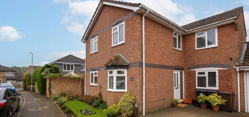 4 bed detached house for sale