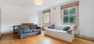 Flat to rent in Evershot Road, London N4