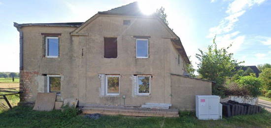 Haus im Dornröschenschlaf.