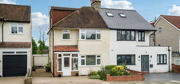 4 bed semi-detached house for sale