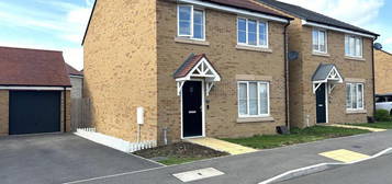 4 bedroom detached house to rent