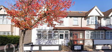 4 bedroom end of terrace house for sale