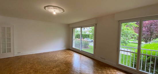 Appartement  à louer, 3 pièces, 2 chambres, 82 m²