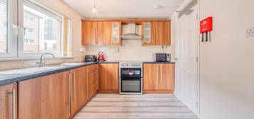 3 bed flat to rent