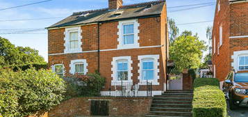 4 bedroom semi-detached house