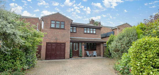 4 bedroom detached house