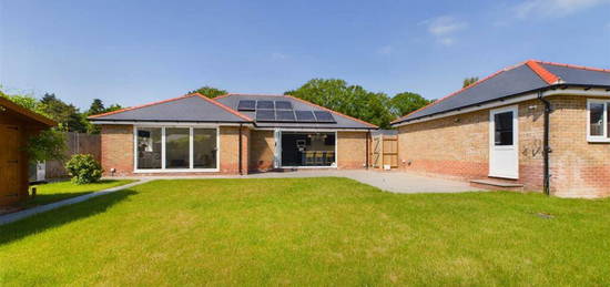 3 bedroom detached bungalow