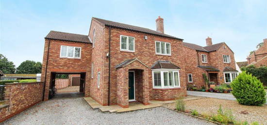 6 bedroom detached house for sale