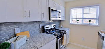 Mount Vernon Square Apartment Homes, Alexandria, VA 22306