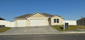 3426 S Alaska Pl, Kennewick, WA 99338