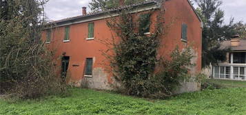 Casale/cascina in vendita a Bondeno