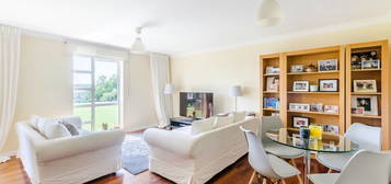 Flat to rent in Yarlington Court, North Finchley, London N11