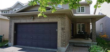 90 Upney Dr, Ottawa, ON K2J 5H3
