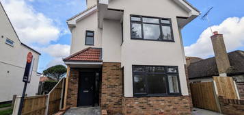 Detached house to rent in Bailey Road, Leigh-On-Sea SS9