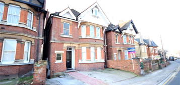 2 bed flat to rent