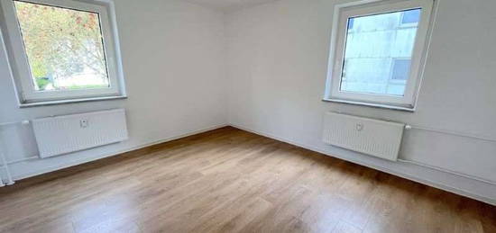 * Sanierte  2,5-Zimmer-Wohnung *