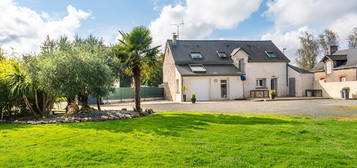 Maison en Pierre rénovée. Bourg de Trans sur Erdre