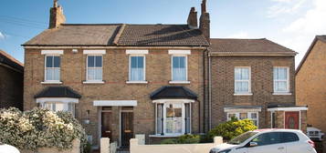 3 bed terraced house for sale