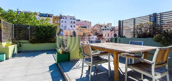 Apartamento T3 duplex com terraço em São Bento, Lisboa