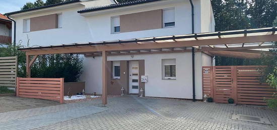 Modernes Einfamilienhaus im Pihenokereszt Wohnpark, Sopron