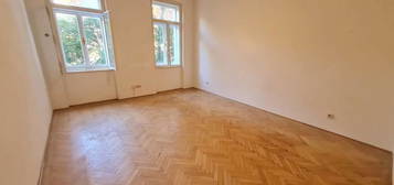 RENOVIERUNGSBEDÜRFTIGE ALTBAU-GARCONNIERE NÄHE PRATER