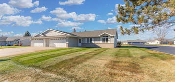 732 Amanda Ln, Alexandria, MN 56308