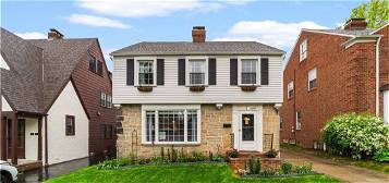 3659 Avalon Rd, Shaker Heights, OH 44120