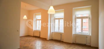 Pronájem bytu 3+1 106 m², Sokolovská, Praha 8