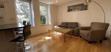 3 bed flat to rent