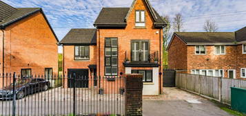 5 bed detached house for sale