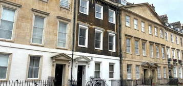 2 bedroom ground floor flat for sale