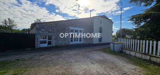 Maison en pierre avec piscine