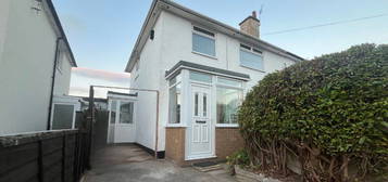 3 bed semi-detached house for sale