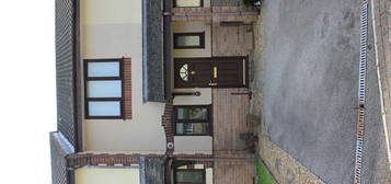 2 bedroom terraced house to rent