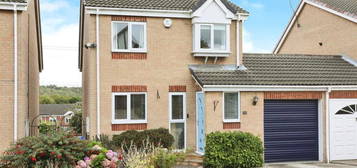 3 bedroom link detached house for sale