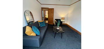 Flat to rent in Greenfield Place, Glasgow G32