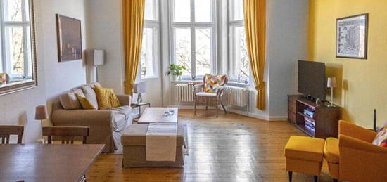 City-Wohnung im Altbau, Balkon, EBK, voll möbliert und ausgestattet