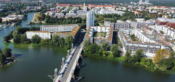 Schöne Wohnung am Wasser mit Tiefgaragenstellplatz