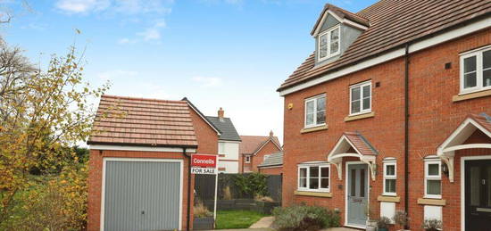 4 bedroom semi-detached house for sale