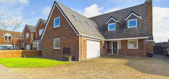 5 bedroom detached house for sale